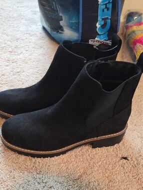 Kensie Black Suede Ankle Boots